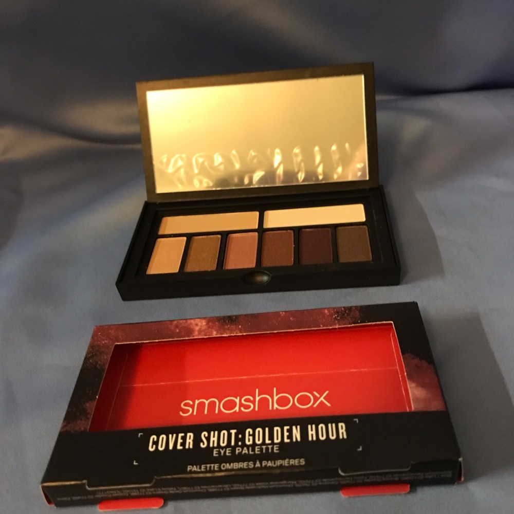 Sold Smashbox Cover Shot Eyeshadow Palette.